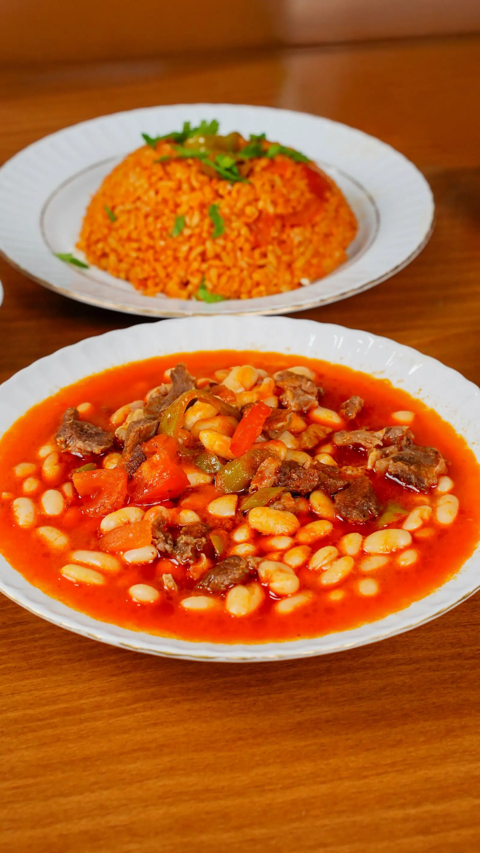 Kuru fasulye ve pilav tabağı